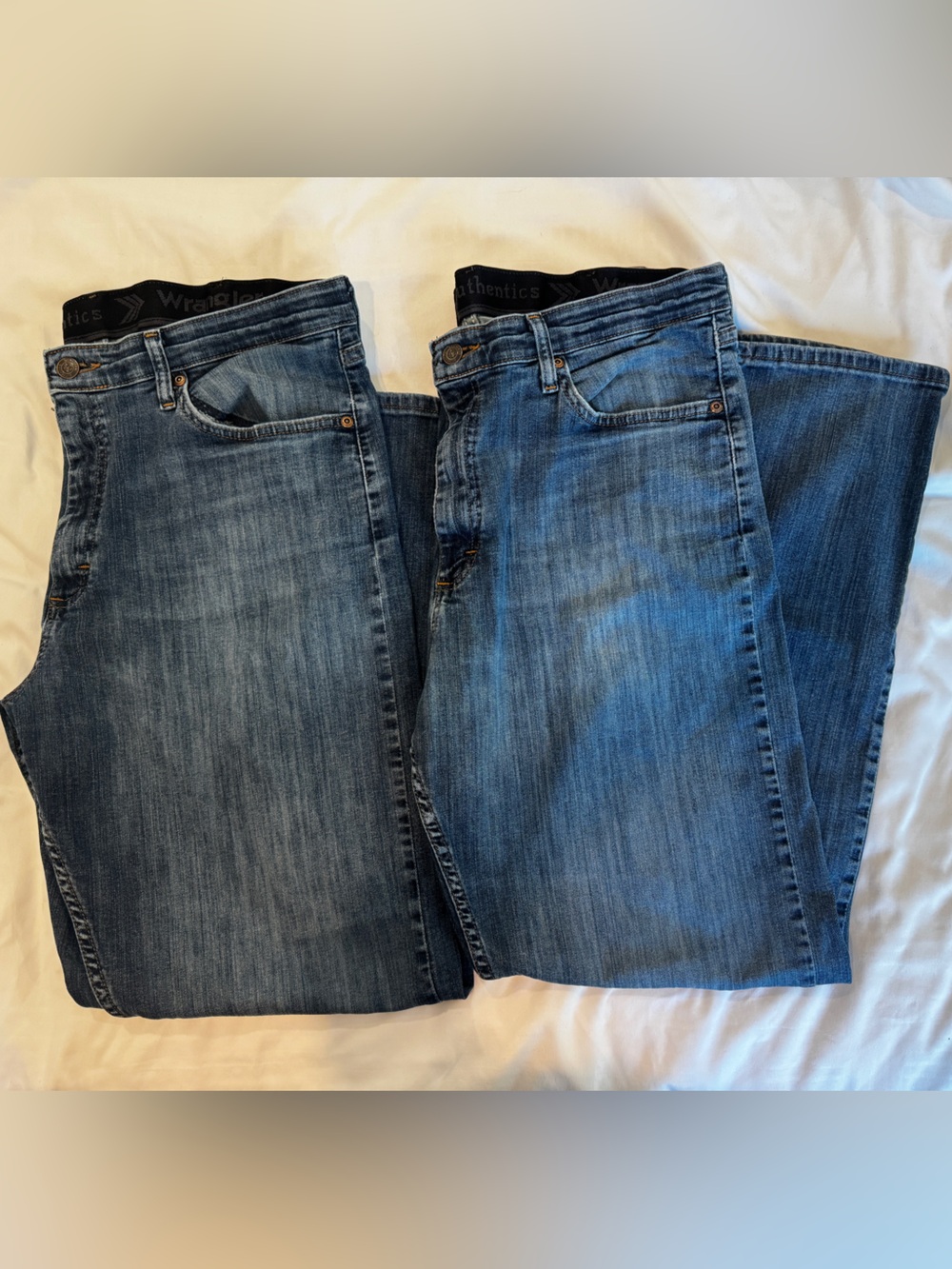 Lot of 2 men’s Wrangler Authentic’s  Blue Denim Jeans 36x32 Comfort Waist